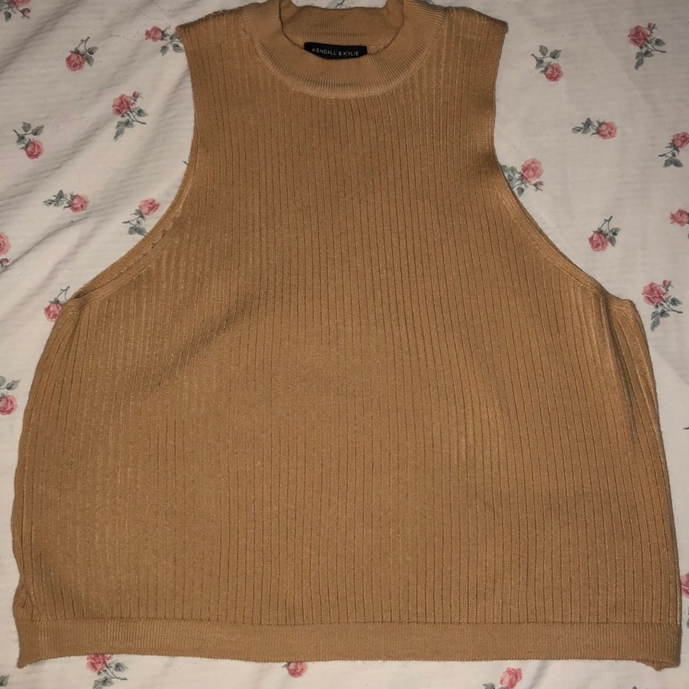 New. Kendall and Kylie Halter Top